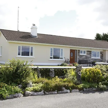 Hill View Farm 3* Cong
