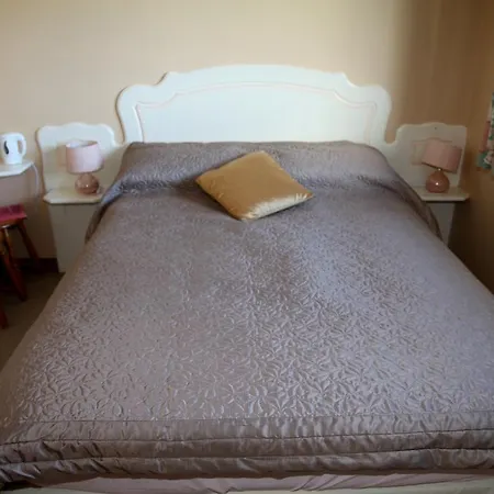 Hill View Farm Bed & Breakfast 3*