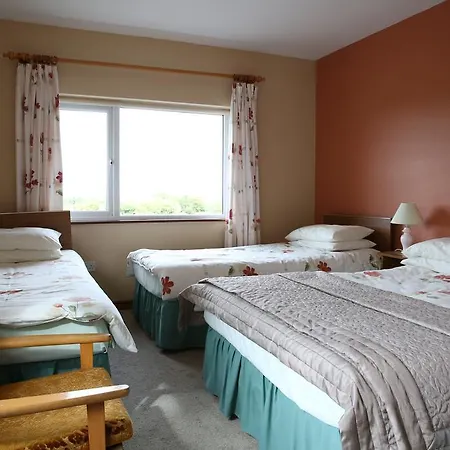 Hill View Farm 3* Cong